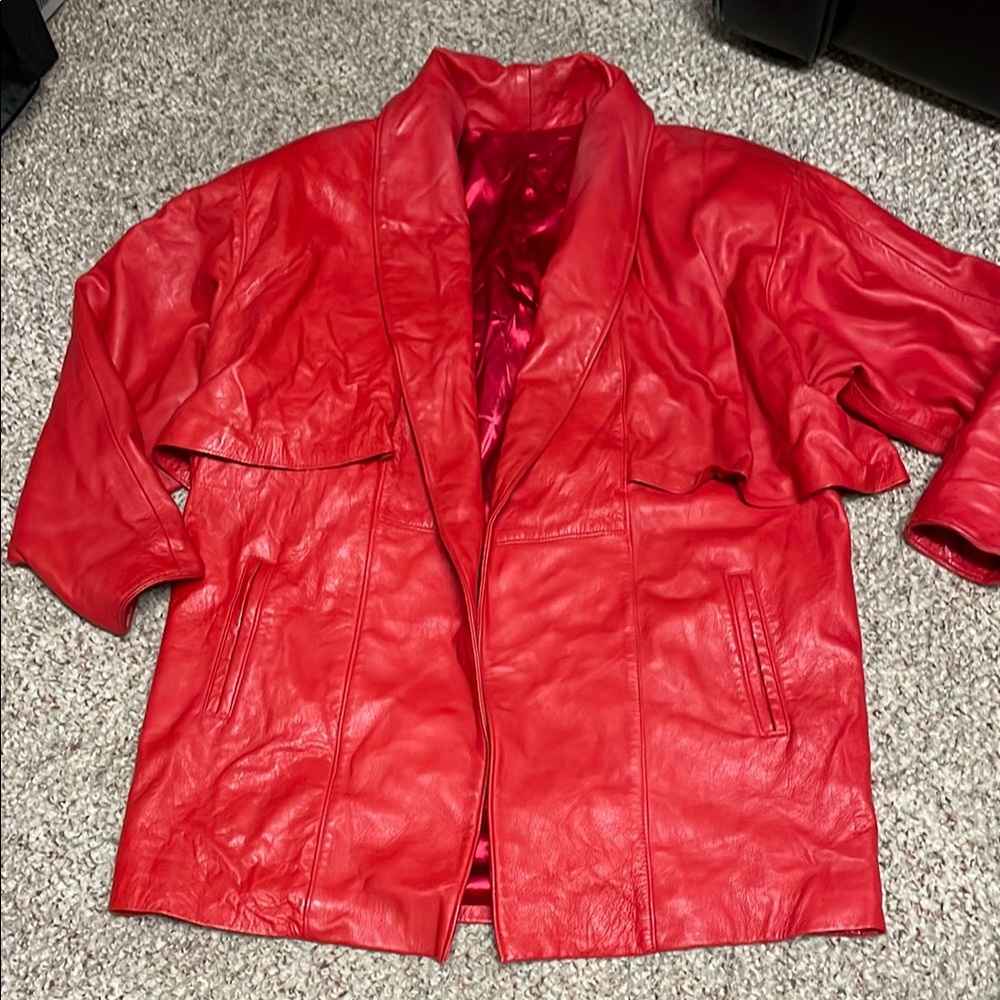 Vintage 80s/90s batwing shoulder pads Red open front Women's Leather Jacket